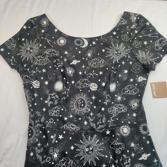 NWT Eva Rose Retro Short Sleeve Fit & Flare Black Witchy Celestial 50s Dress M - Picture 3 of 13